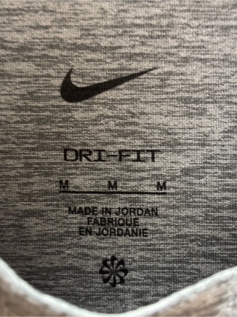 Nike Women’s Dri-FIT Running Crew Top Long Sleeve Tee Heather Gray Size M
